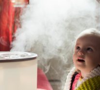10 Tipps und natürliche Heilmittel, die Kinder vor Erkältung schützen