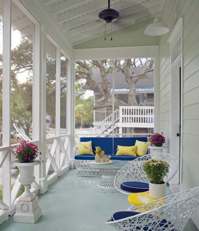 Kleine Veranda und wie wir sie in eine Wohlfühloase verwandeln