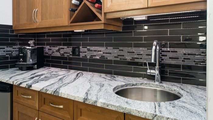 küchenarbeitsplatten aus granit geben einen schönen look der küche