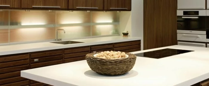 küchenarbeitsplatten weiße küchenplatte und moderne unterschränke