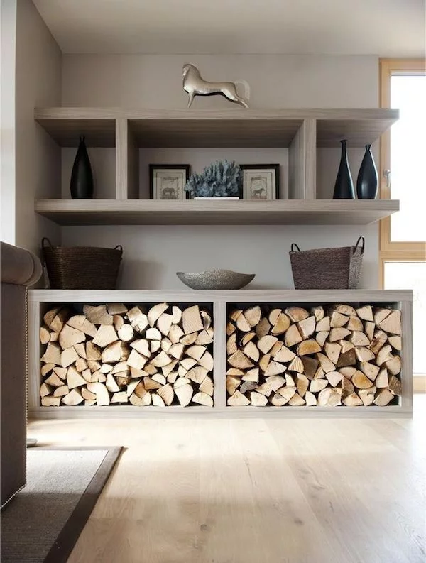 Brennholz Lagerung minimalistisches Zimmer