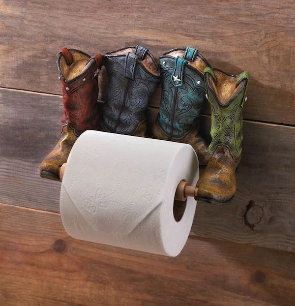 ausgfellenes toilettenpapierhalter