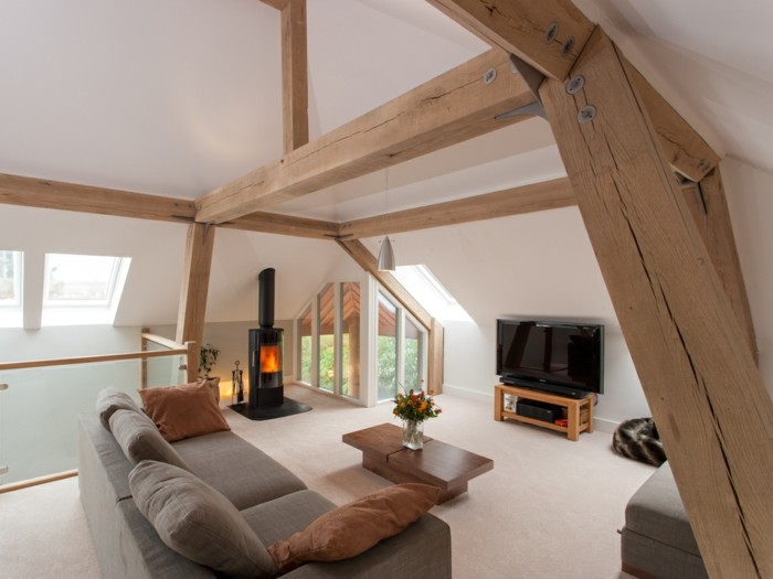 Welche Möbel für Dachschrägen machen den Raum schön wohnlich?