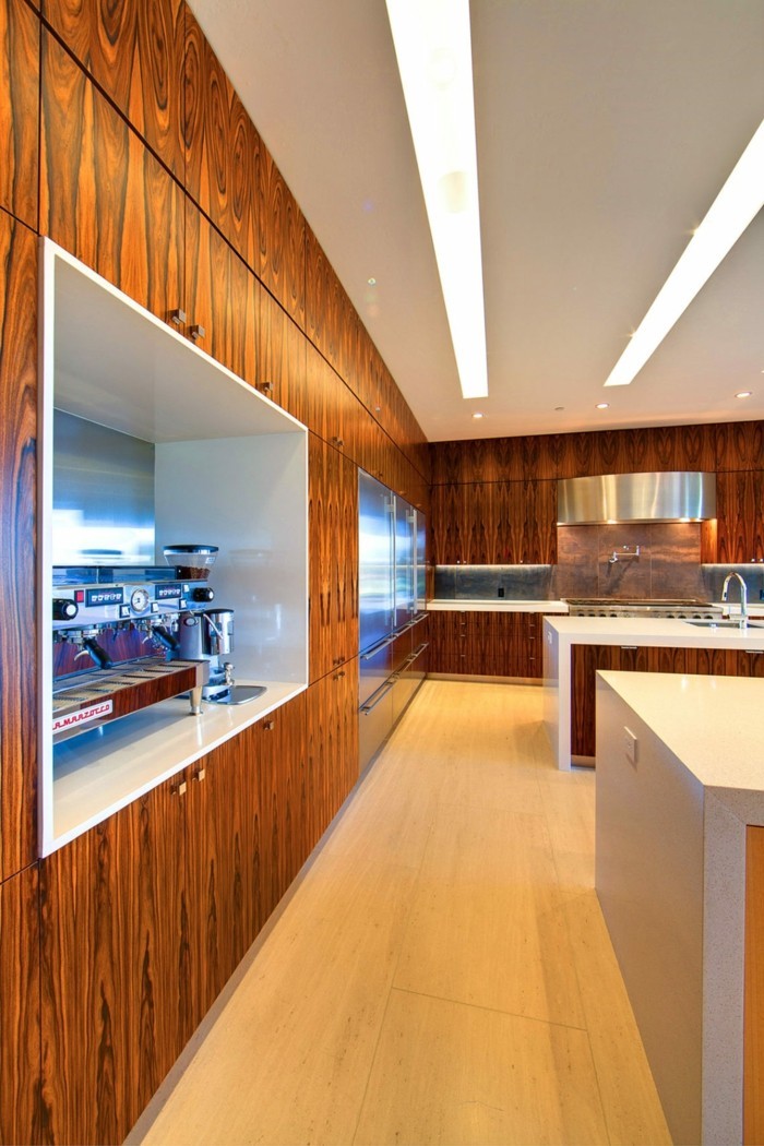 moderne wandgestaltung küche holzpaneele moderne beleuchtung