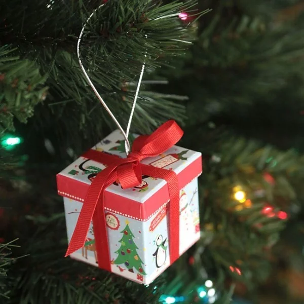 weihnachtsbaumschmuck-basteln-geschenkbox-selber-machen