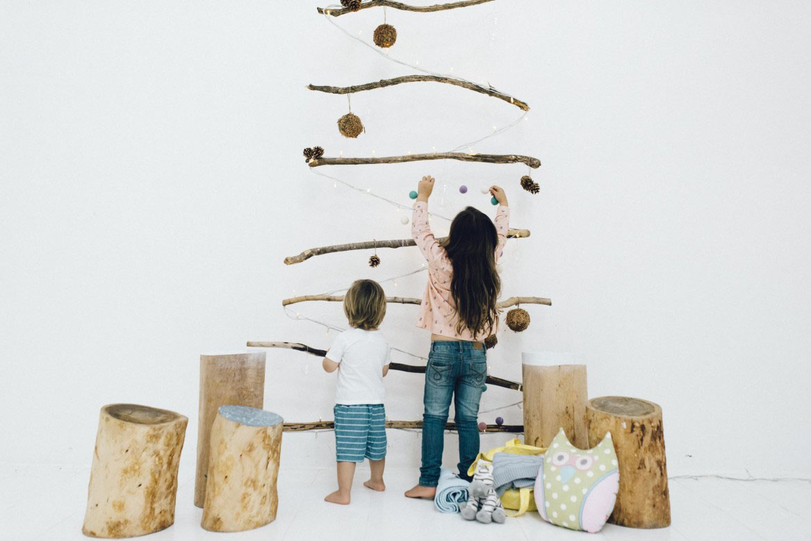 DIY Weihnachtsbaum Bastelideen gross und klein