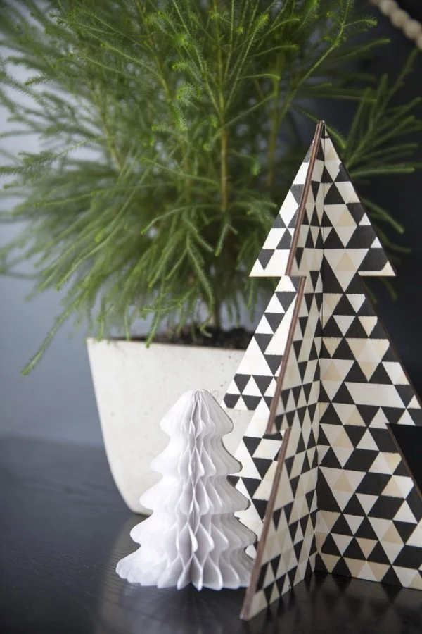 Origami Weihnachtsbasteln mit Papier Christbaumfiguren