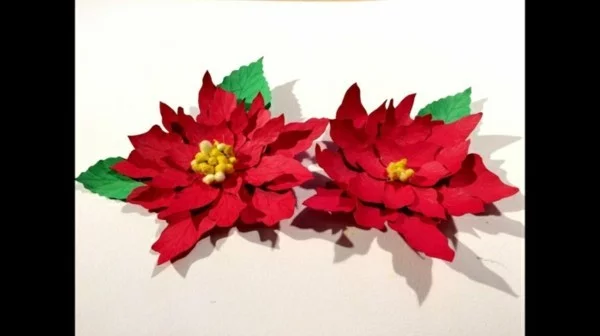 Roter Weihnachtsstern aus Papier basteln