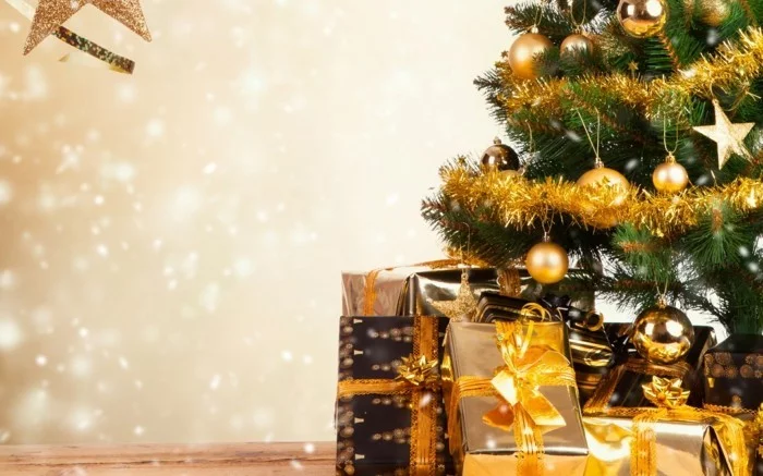 Weihnachtsdeko Ideen mit der Farbe Gold verpackungspapier tannenbaum set
