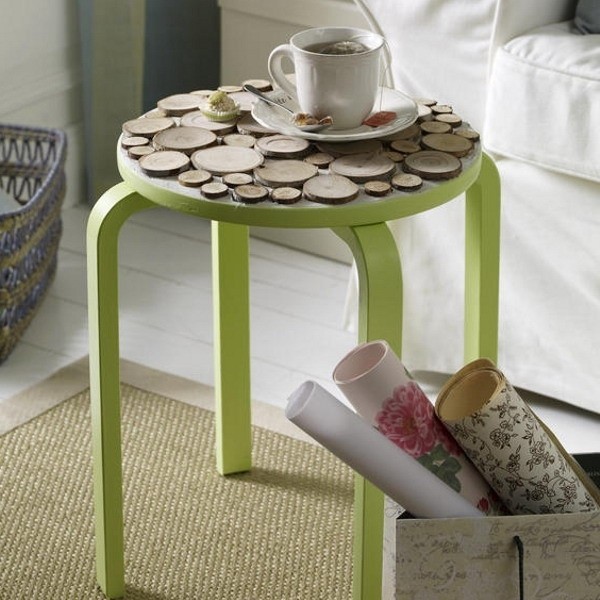 deko mit holzscheiben selber machen beistelltisch dekorieren