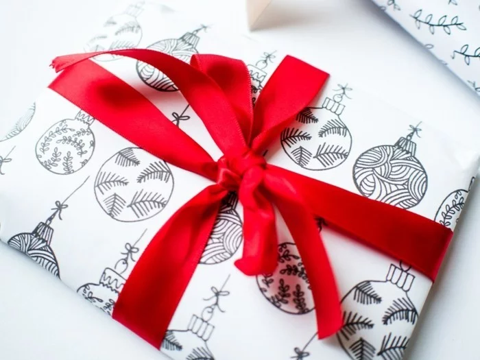 geschenkpapier weihnachten diy ideen selbst gemalt