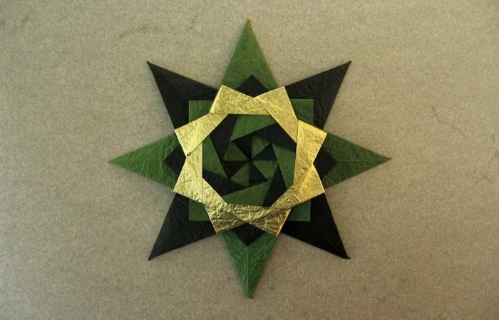 origami weihnachten stern anleitung einfach gruen gold fuen yackig