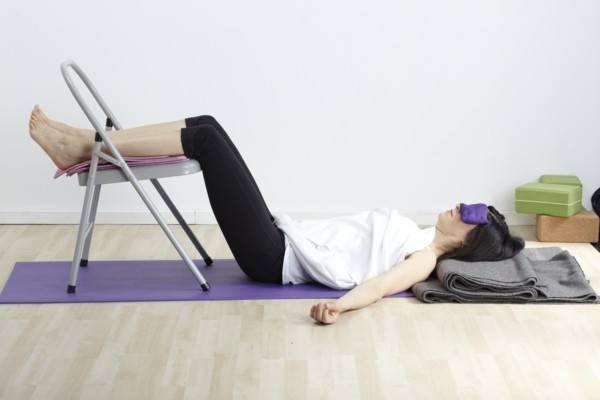 yoga übungen gymnastik was hilft gegen rückenschmerzen