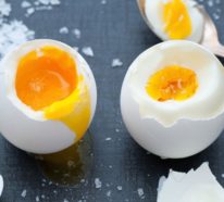 Ei essen und sich gesund und energisch fühlen