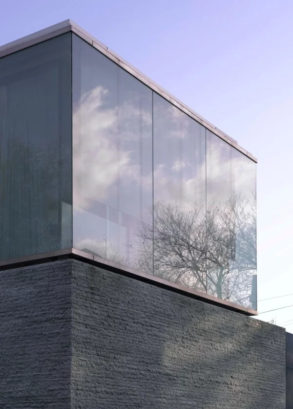 Granitplatten moderne Häuser bauen mit tollen Spiegeleffekten