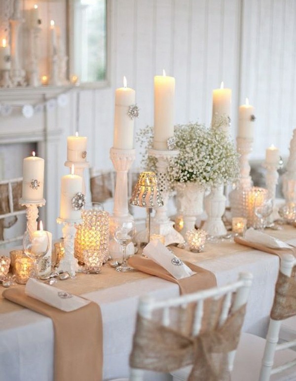 Kerzen auf verschiedenen Höhen Hochzeitsdekoration