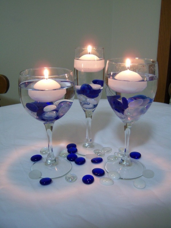 Kerzen in Gläser Hochzeitsdeko Idee