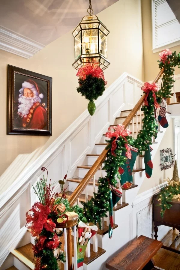 Treppenhaus weihnachtlich dekorieren
