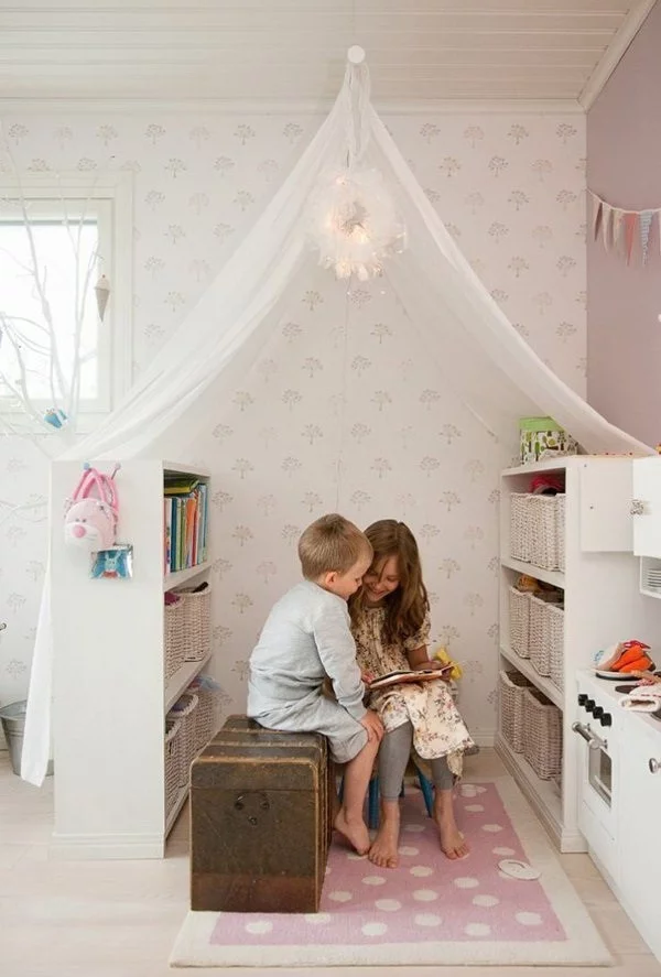 Baldachin im Kinderzimmer: So wird’s eine sichere Kuschelhöhle statt ...