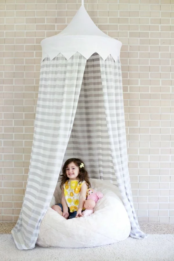 Baldachin im Kinderzimmer: So wird’s eine sichere Kuschelhöhle statt ...