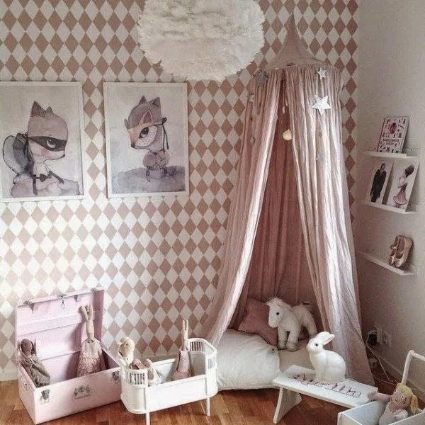 Baldachin im Kinderzimmer: So wird’s eine sichere Kuschelhöhle statt ...