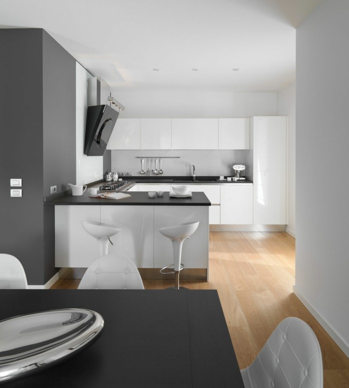 minimalistisch wohnen moderne küche schöner essbereich