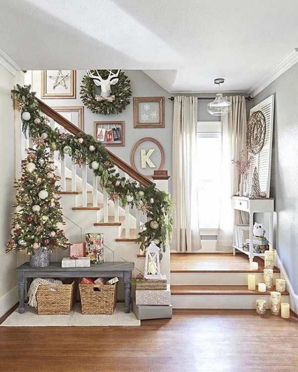 treppenhaus dekorieren weihnachtlich
