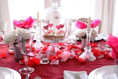 DIY Valentinstag romantische Tischdeko Tischdeko Valentinstag Rot Rosa