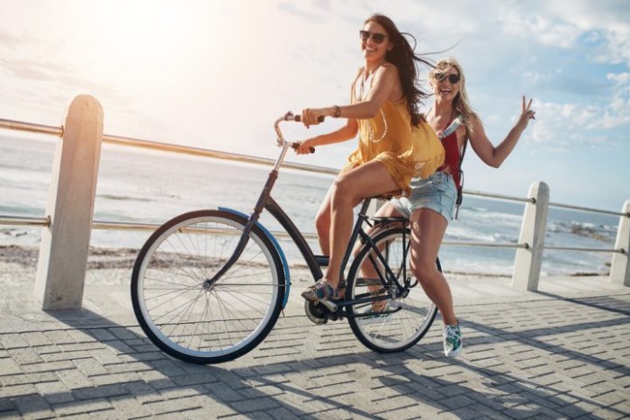 Sternzeichen Widder Radfahren bevorzugter Sport viel Spaß miterleben