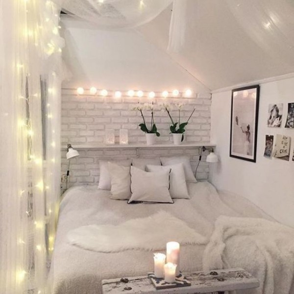 diy valentinstag weißes schlafzimmer dekorieren kerzen lichterketten