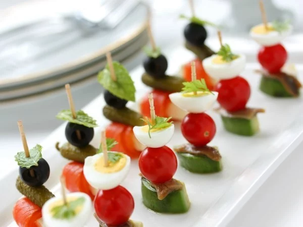 eier oliven tomaten party fingerfood ideen