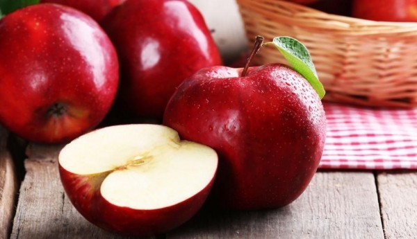 Apfel gesunde Ernährung täglich essen keinen Arzt brauchen