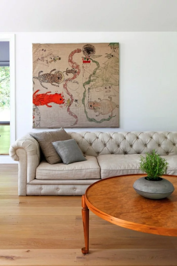designer sofa in einer kunstvollen wohnzimmereinrichtung
