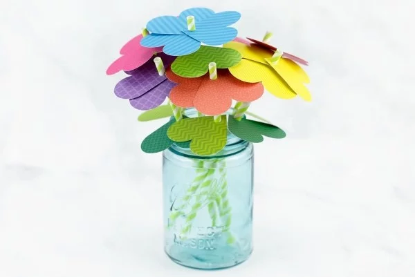diy ideen deko papierblumen einmachglas