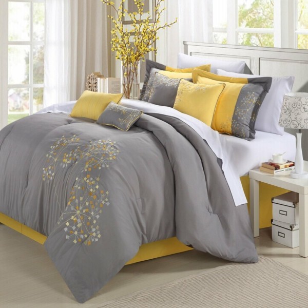 gelbe blüten dekokissen zitrone im schlafzimmer