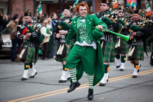 Musik machen St. Patricks Day Parade grün