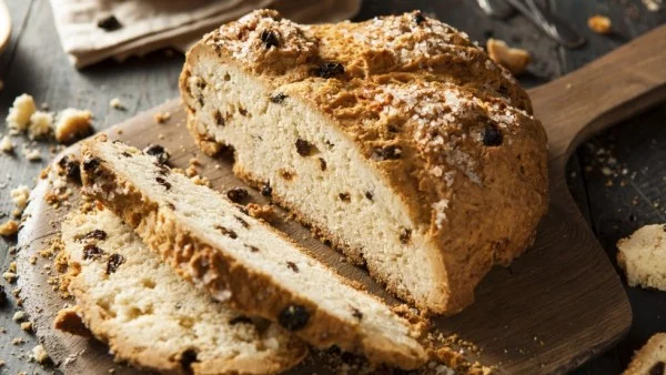 Soda bread hausgebackenes Brot nach irischer Art