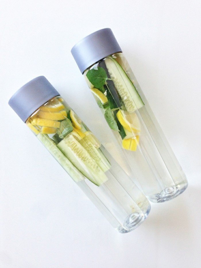 detox wasser infused water flaschen heilfasten