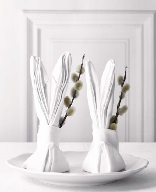 schöne Tischdeko Ostern im minimalistischen Stil