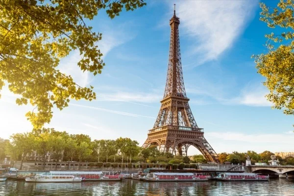Sternzeichen Urlaub Paris Eifelturm Kennzeichen der Stadt