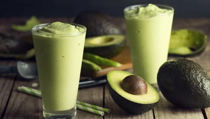 avocado spinat gesunde smoothie rezepte zum abnehmen