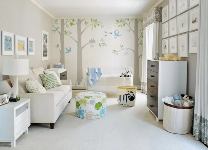 babyzimmer deko ideen bäume elefanten heller teppich wandbilder