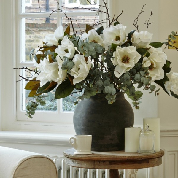 frühlingsblumen deko magnolia grße vase tischdeko