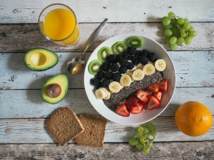 gesundes frühstück obst avocado was tun gegen heißhunger