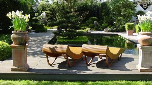 Feng Shui Gartenideen Relax-Zone Liegestühle Bambus viel Grün