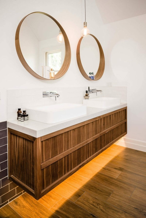 runder badspiegel zwei wandspiegel badezimmer gestalten