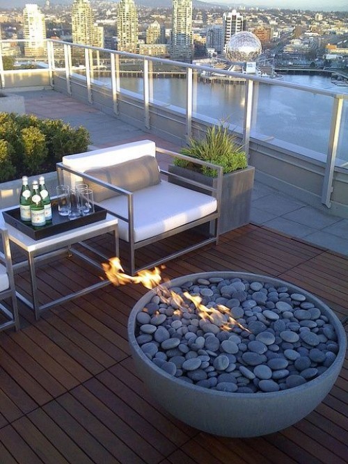 terrassenkamin moderne feuerstelle wunderschöner augenblick