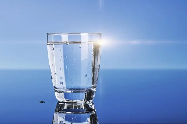 wassertest wasser trinken gesund trinkwasser testen