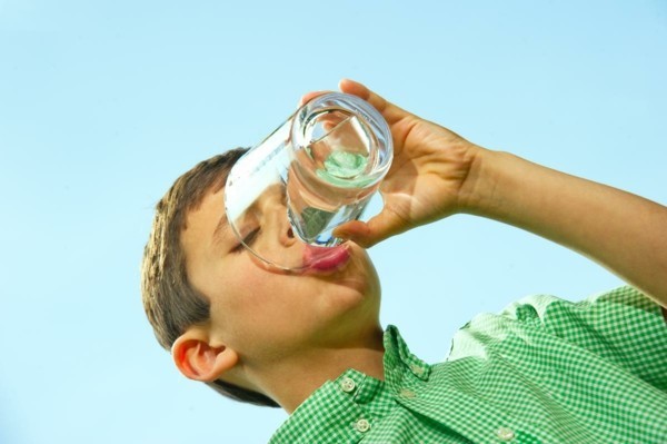wassertest wasserqualität überprüfen gesundes wasser trinken