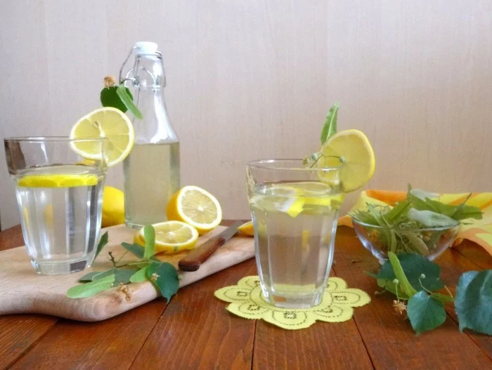 limonade-ideen-klar-mit-zitronen